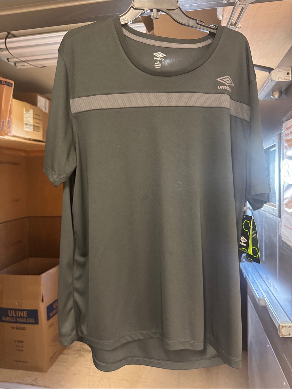 Umbro Men’s Short Sleeve Crewneck Shirt - Charcoal